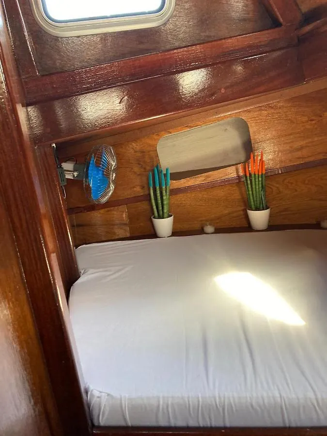 Botel Marzamemi Santa Lu Hotel